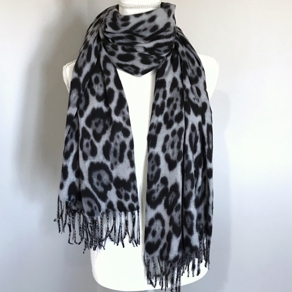 Only 1 Left! Cashmere Blend Leopard Scarf Wrap - Picture 4 of 8